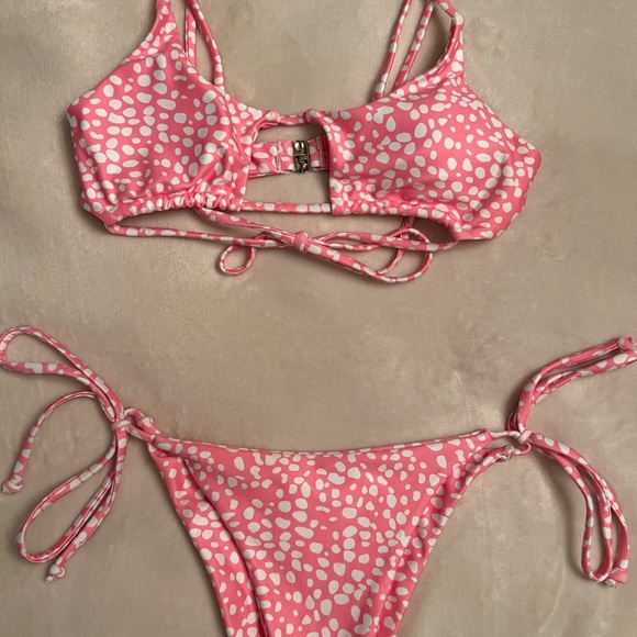 Pink Bikini Set - Picture 3 of 3